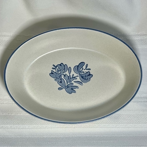 Pfaltzgraff Yorktowne 7”‎ Oval Baker 240 Made in USA Discontinued Piece EUC - Picture 1 of 9